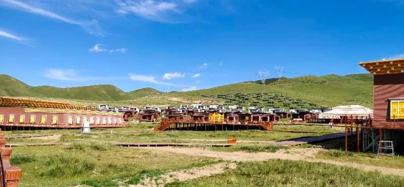 如何打造特色小镇 怎么把人吸引到特色小镇上来