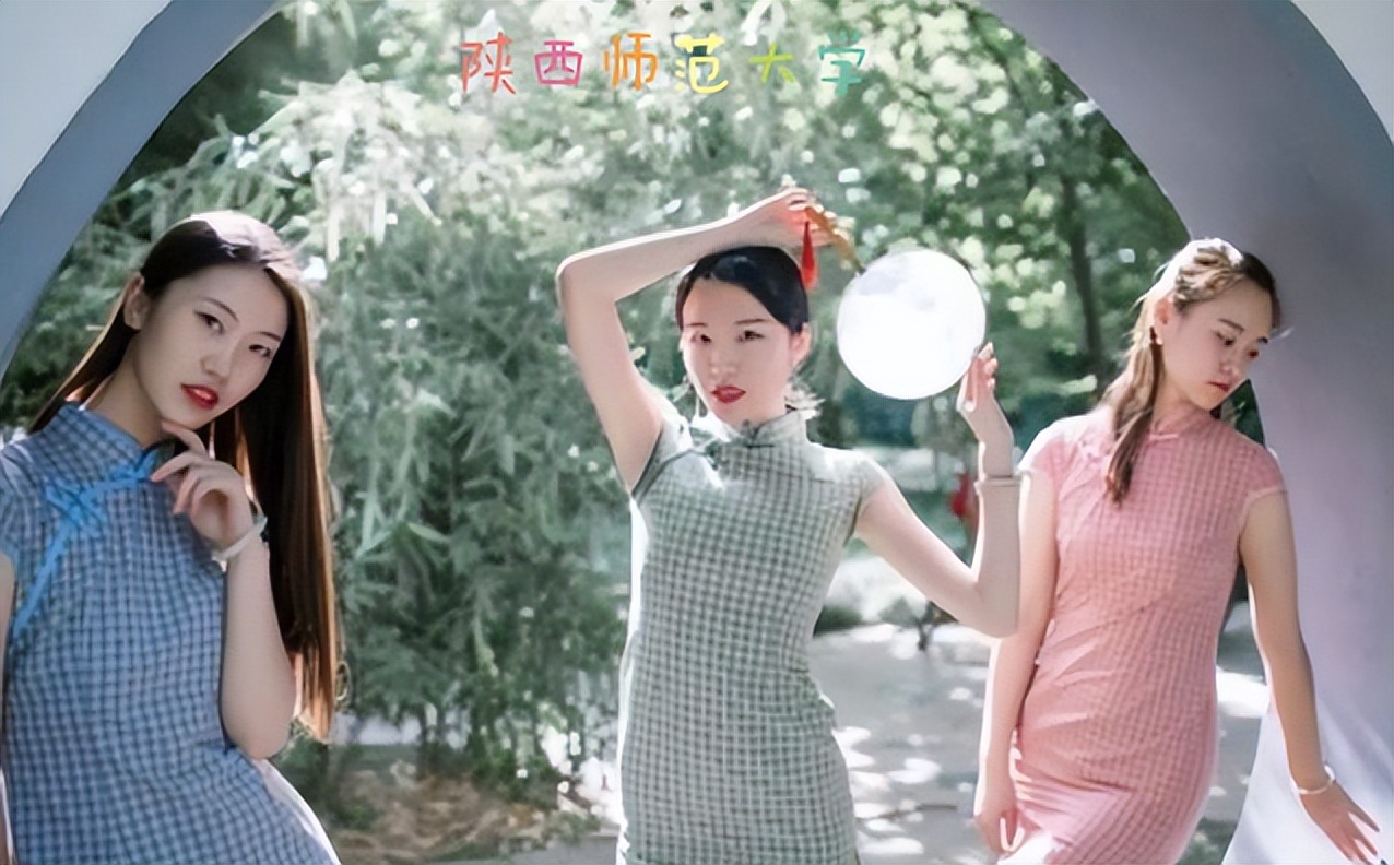 男大学生图片（大学生毕业照走红）