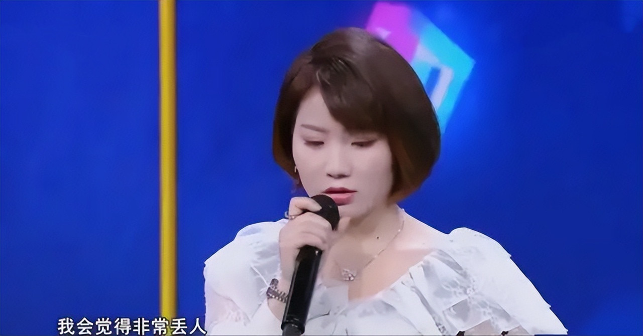 女婴被50岁老汉捡到，24年后身价千万，如今卖公司陪着养父去旅游