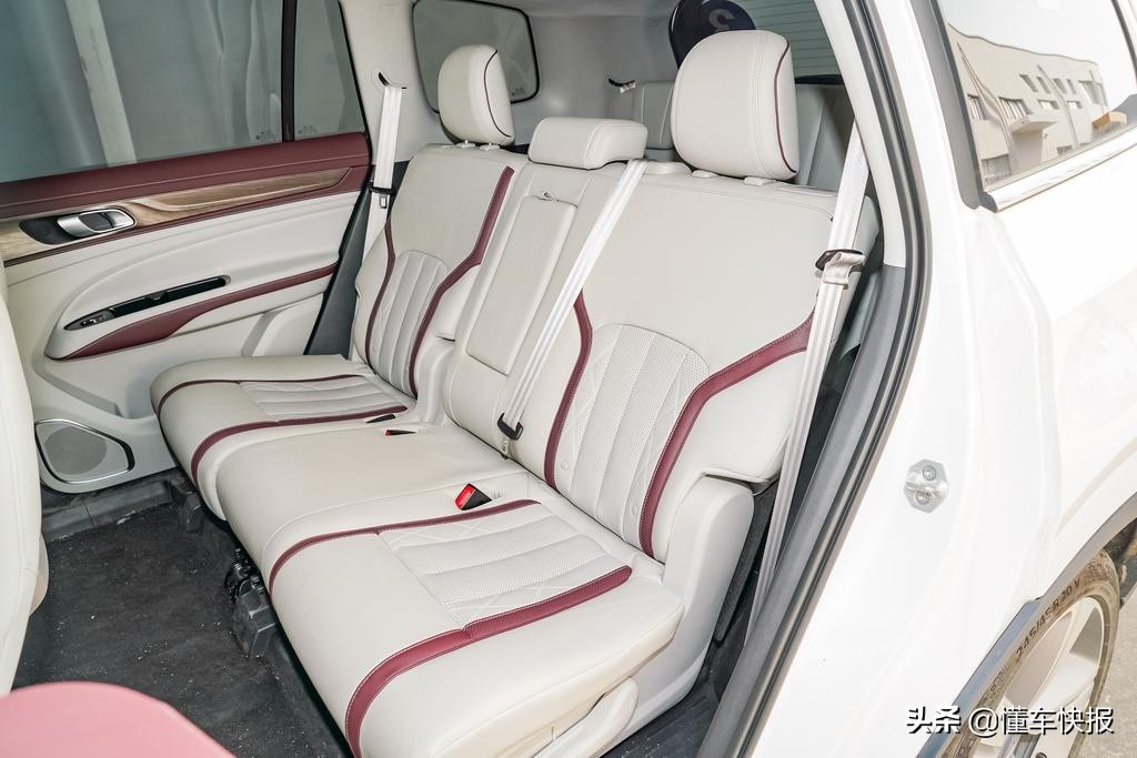 不到20万能买到配置齐全的中大型SUV，福特领裕了解一下