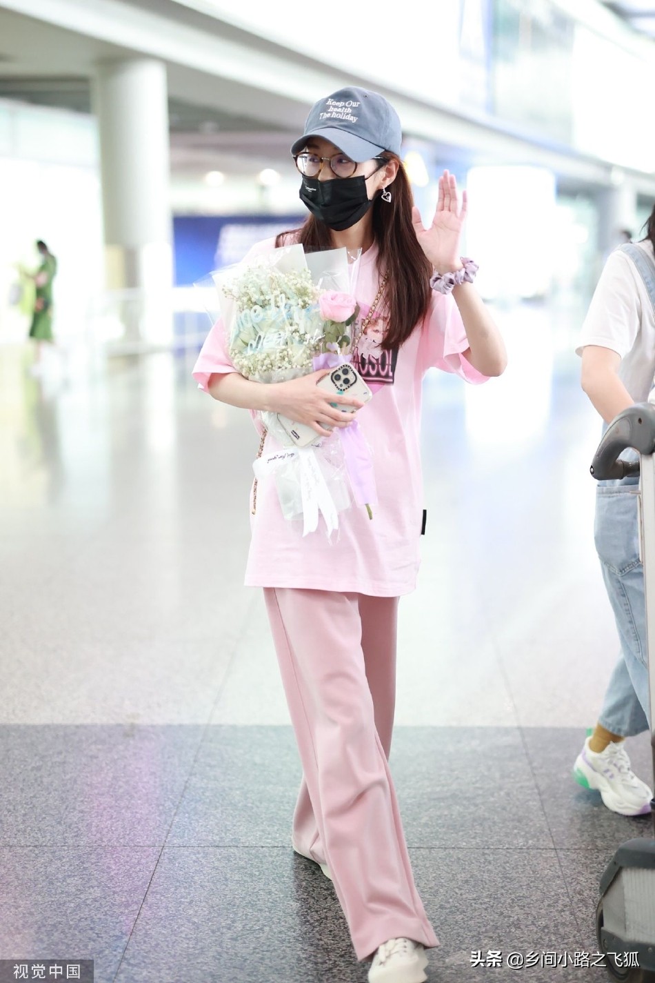 郑合惠子被曝恋情后现身机场 否认与王以纶恋爱传闻