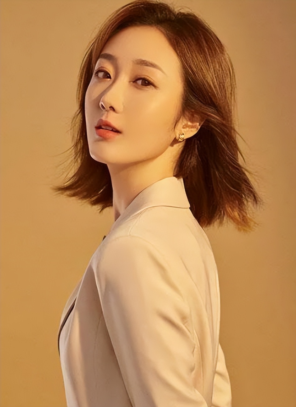 央视实习主播(8位90后新生代主持人,个个有颜又有才,谁将登央视一姐