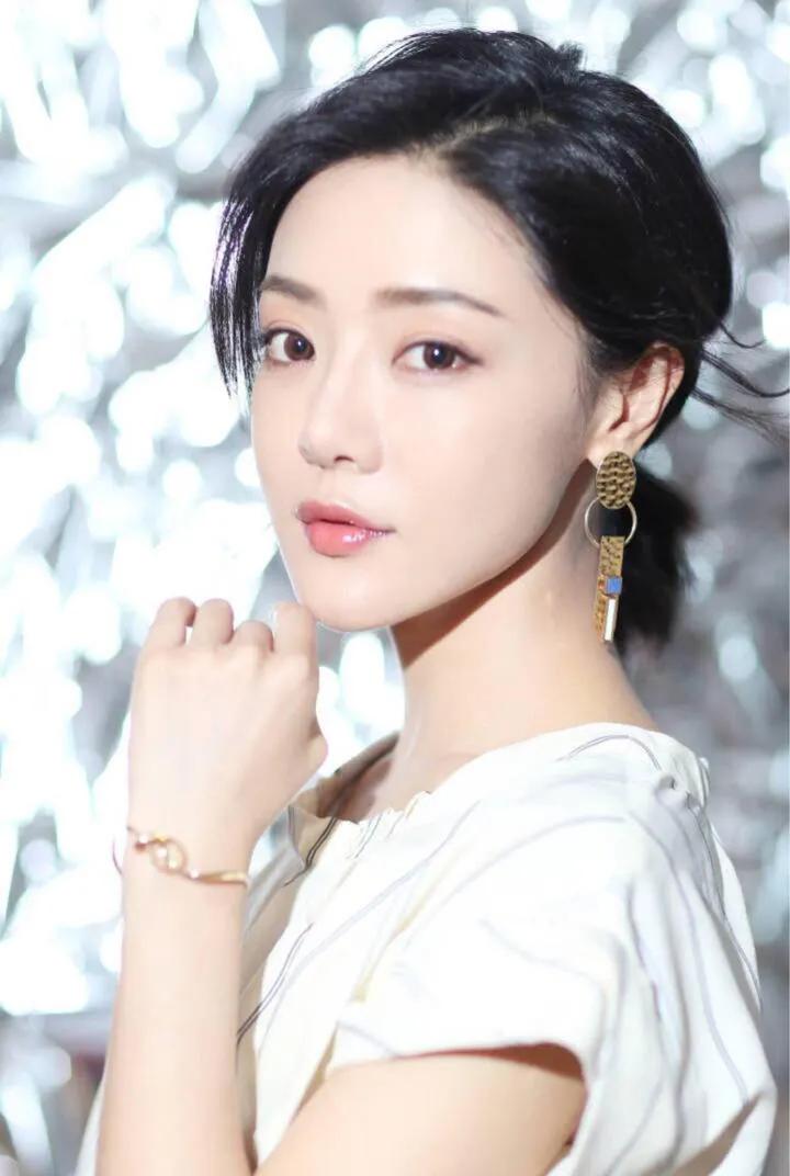 《每日一星》邓家佳