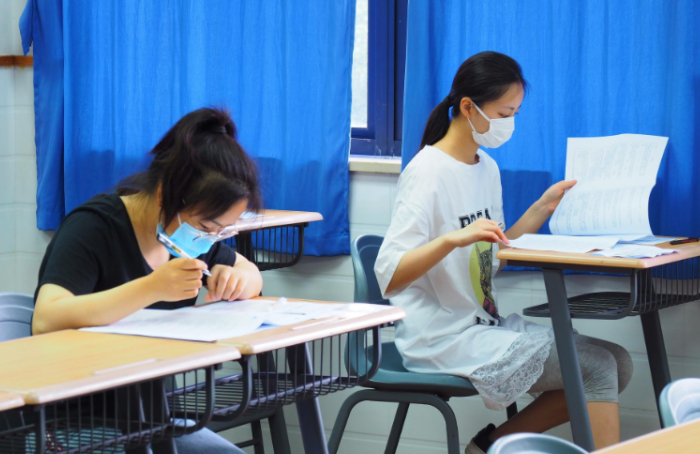 一模和高考能差多少分（高考的成绩和模拟考试成绩）