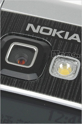 被遗忘的百万像素翻盖机——诺基亚6152手机