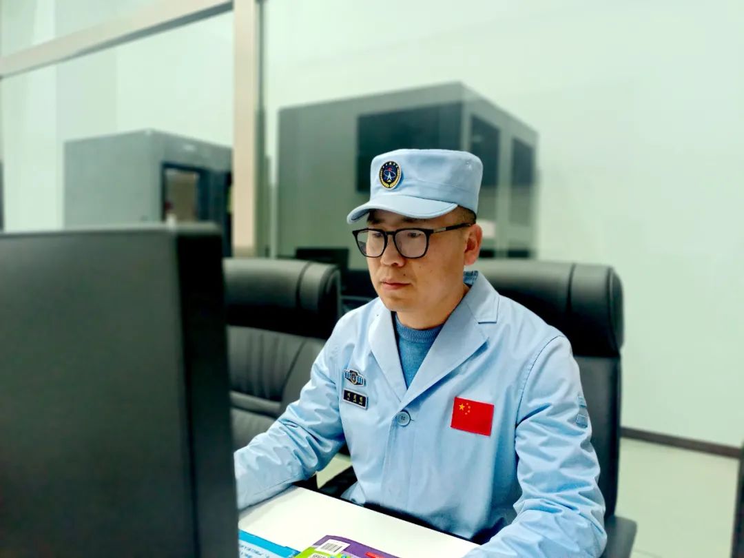 操桨银河揽星辰，逐梦寰宇向苍穹『最美航天人』