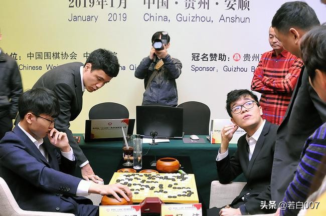 究竟是否早衰，一张中韩围棋高手对照表给出答案