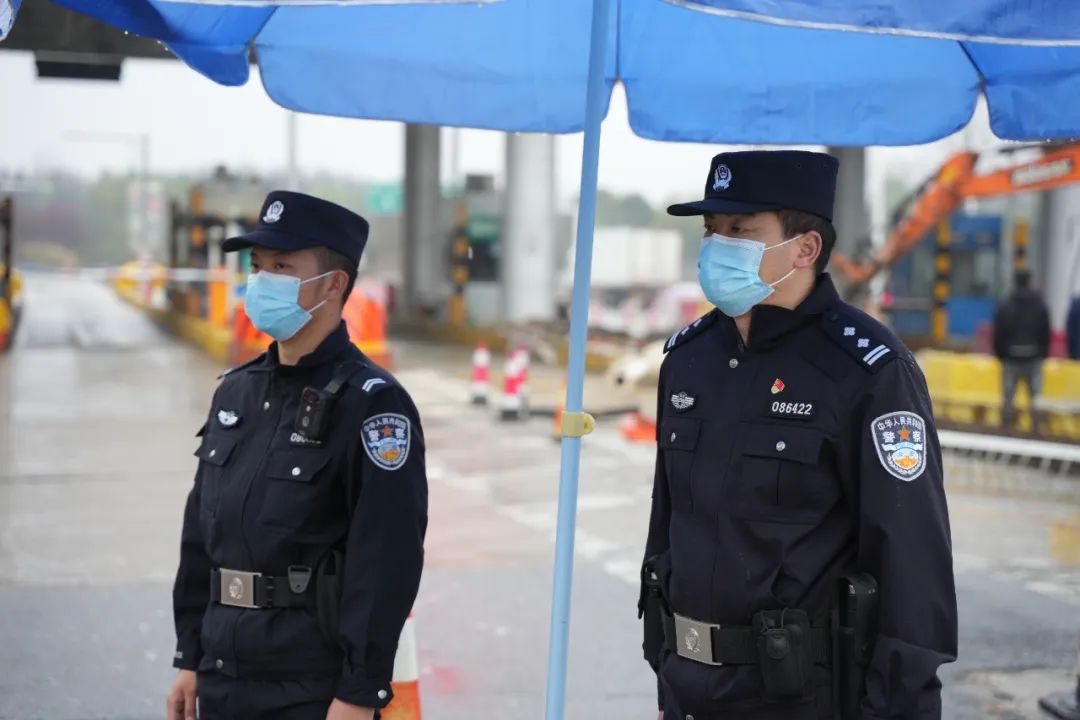 浉河：“疫”線最美“警察藍”，防控疫情顯擔當