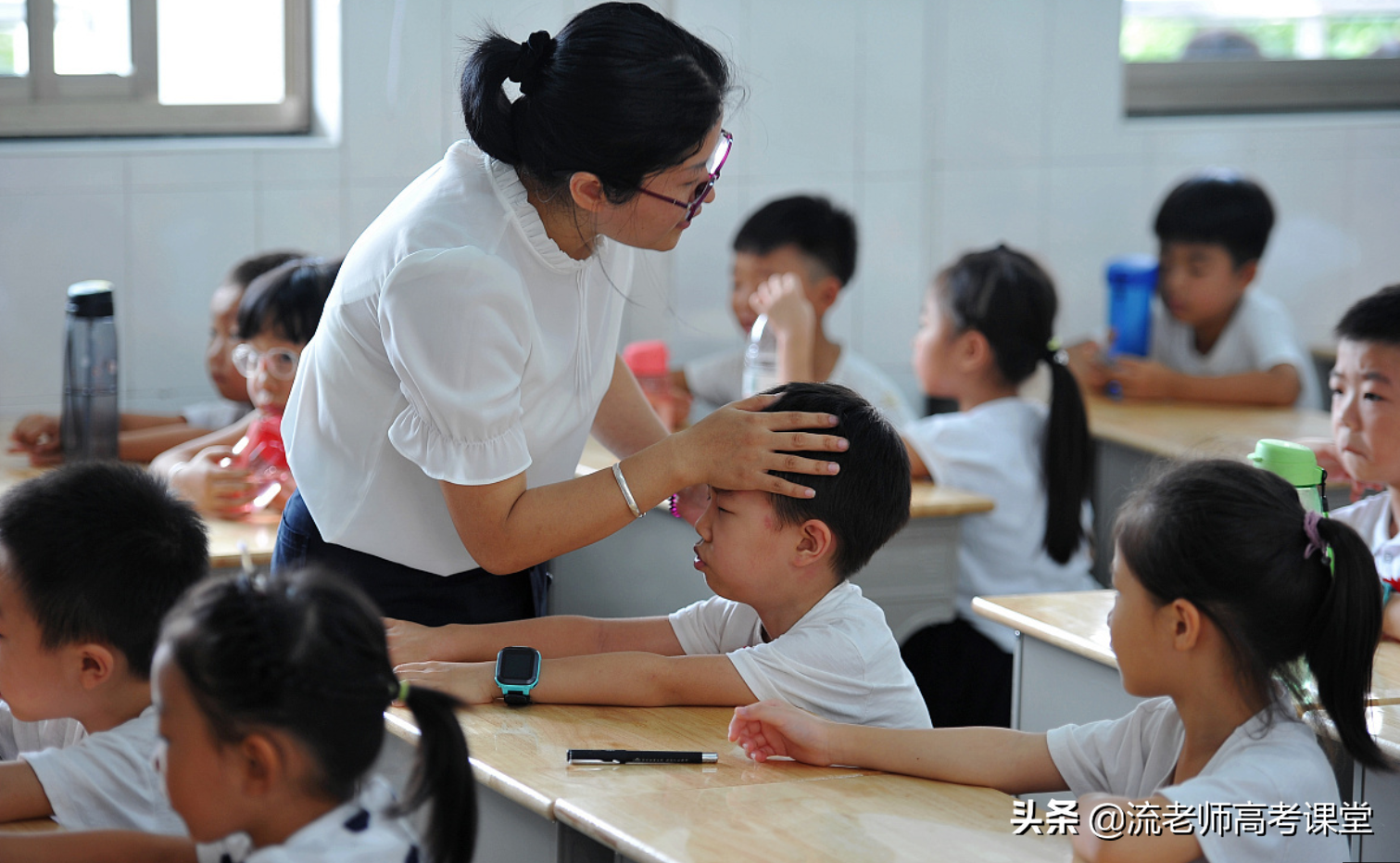 高三女生，学习师范类专业好还是护理学比较好？不同选择不同发展