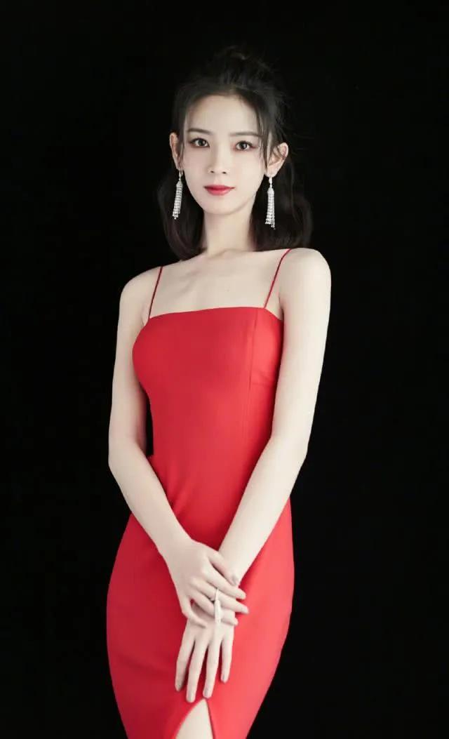 陈瑶：甜美可人，温婉大方，气质优雅