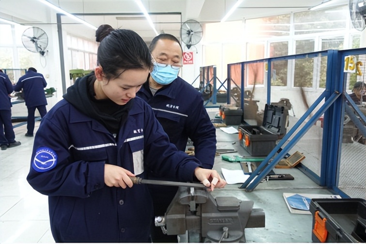 电子科大成都学院：以高质量校企合作，培养高素质航空类人才