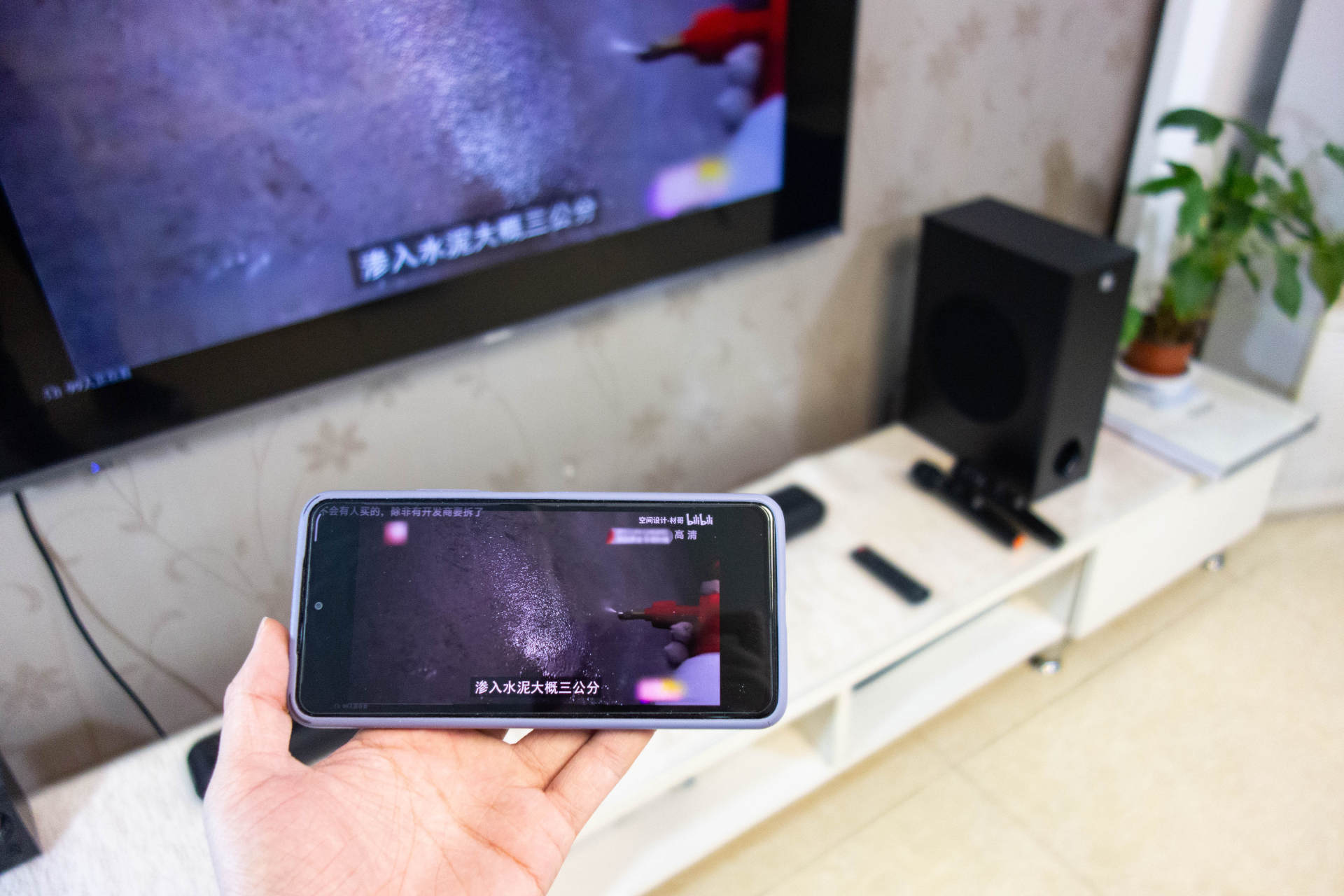 如何让客厅变成KTV？JBL KTV 350回音壁K歌不停