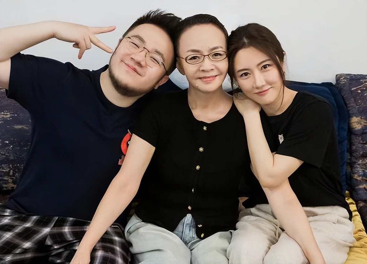 搞定婆婆宋丹丹,嫁小7岁鲜肉,半年给老公赚3600万,这人不一般