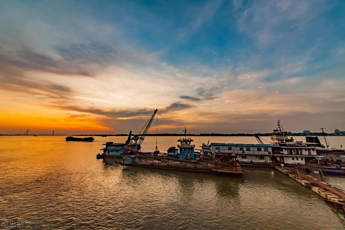 按现在的速度发展，五年后江西经济能否追上安徽？