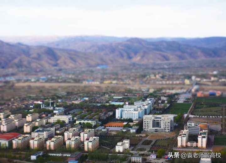 兰州大学与上海大学，一个西部985一个东部211，你会选择哪一个？