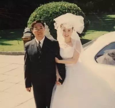 “俏晴雯”安雯，为救丈夫，她高调回归娱乐圈，9年还债1100万