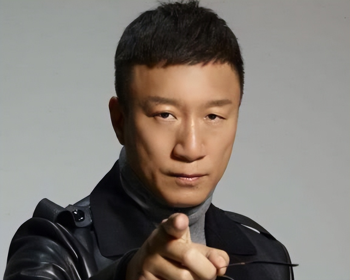 赵燕国彰：对女孩子动粗，你就不是个东西