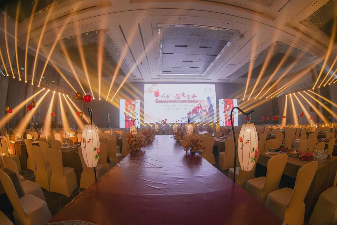 我们·恣意流年｜肤诗华娜2021深圳年会盛典完美落幕