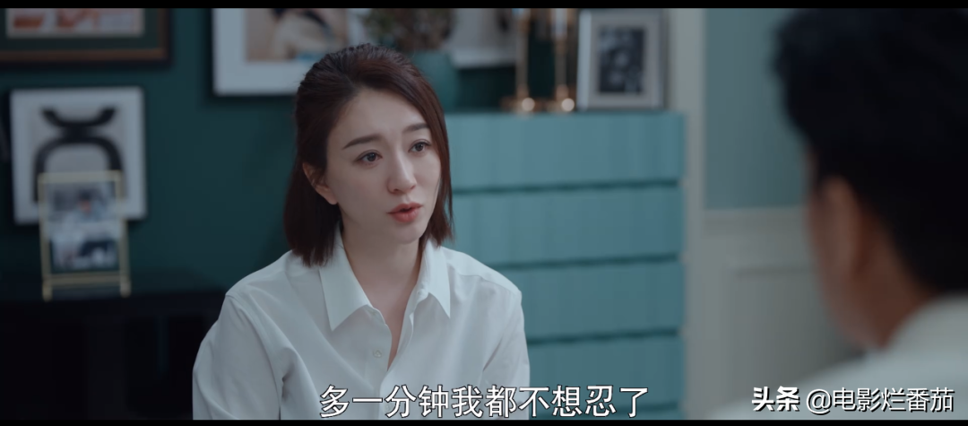 首播当晚，双卫视冠亚军，霸总靳东和“作女”李小冉的CP配一脸