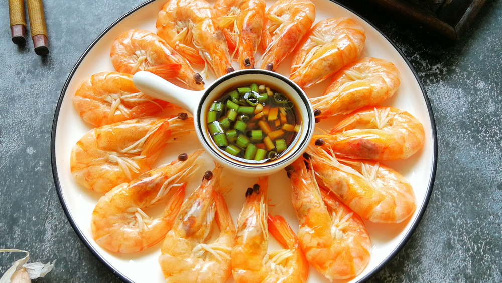 【煮大虾】做法步骤图 让虾肉更美味 零水煮虾秘诀分享-起舞食谱网