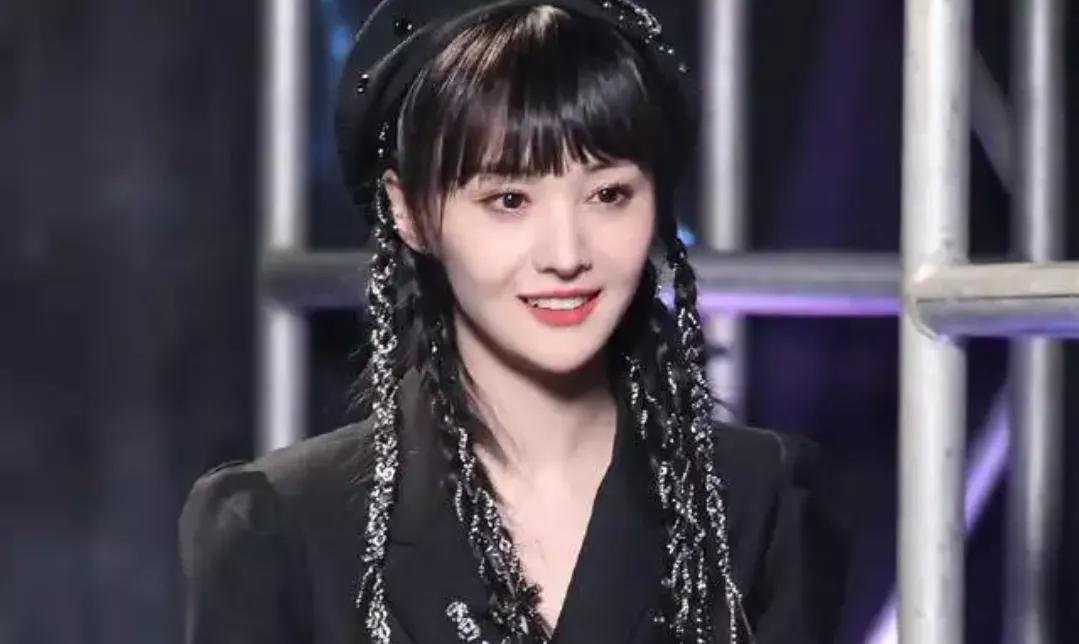 没了爽子和吴某人，娱乐圈里依旧波涛汹涌，未爆料的大瓜太劲爆