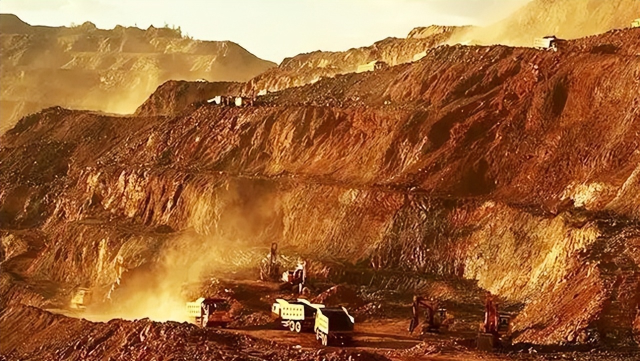 青藏地区矿产图片