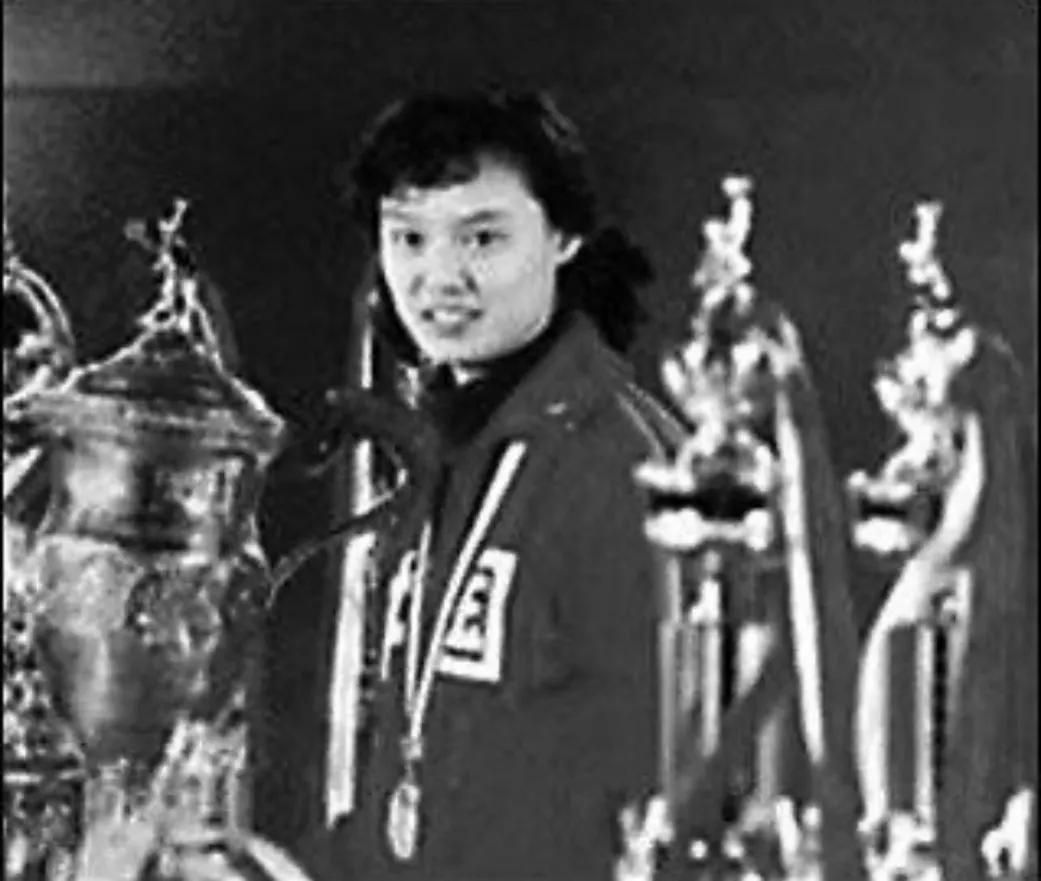 1981年女排世界杯4号(女排第一个世界冠军的队员今何在，你们还好吗？你们不应该被遗忘)