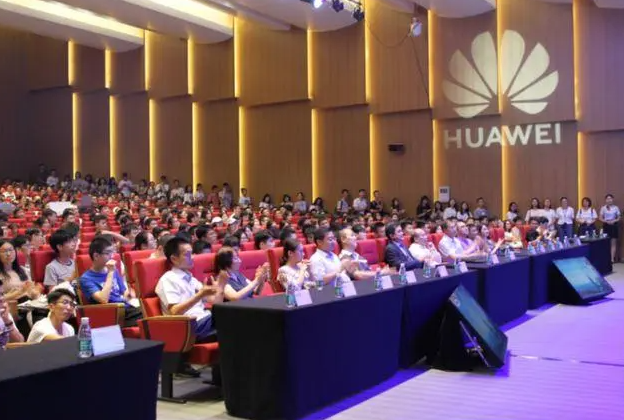 双非毕业生也能进大厂？华为签下“三所大学”，学生就业不愁了