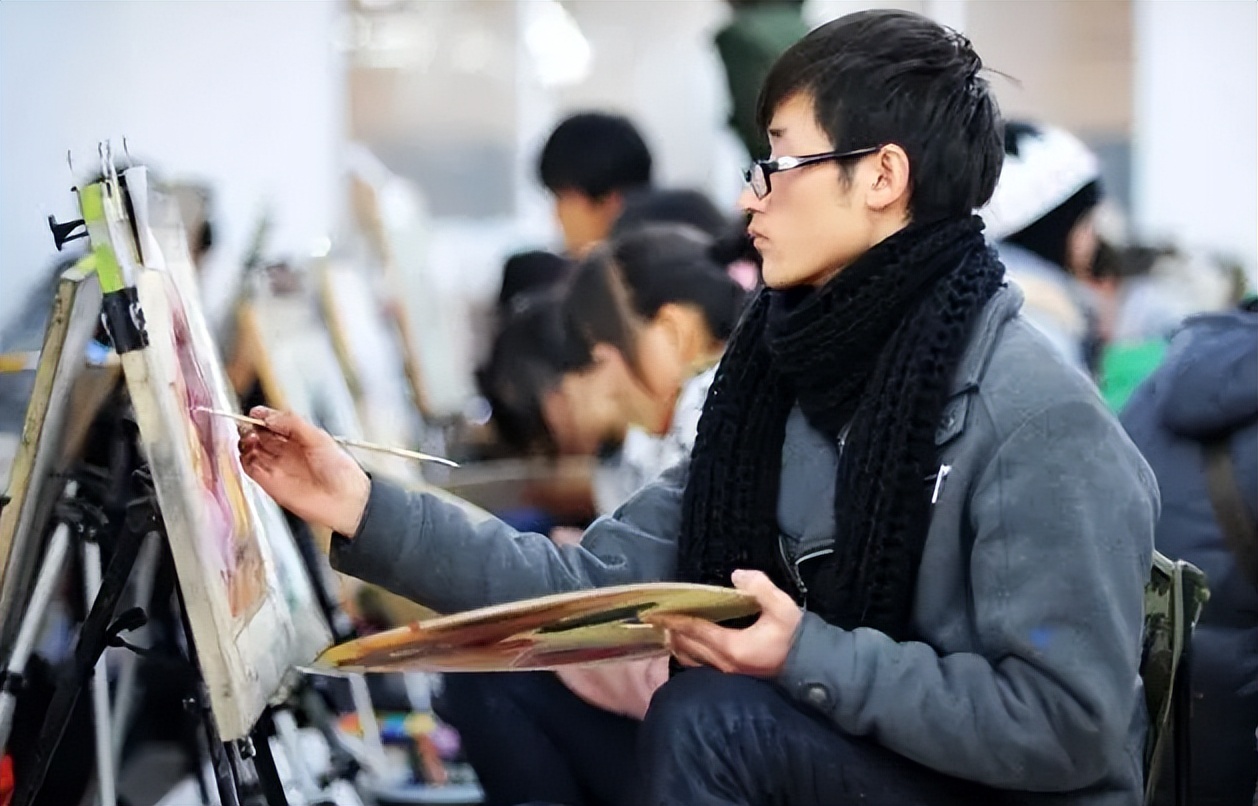 大学里很“烧钱”的专业，普通家庭承担不起，就业同样很困难