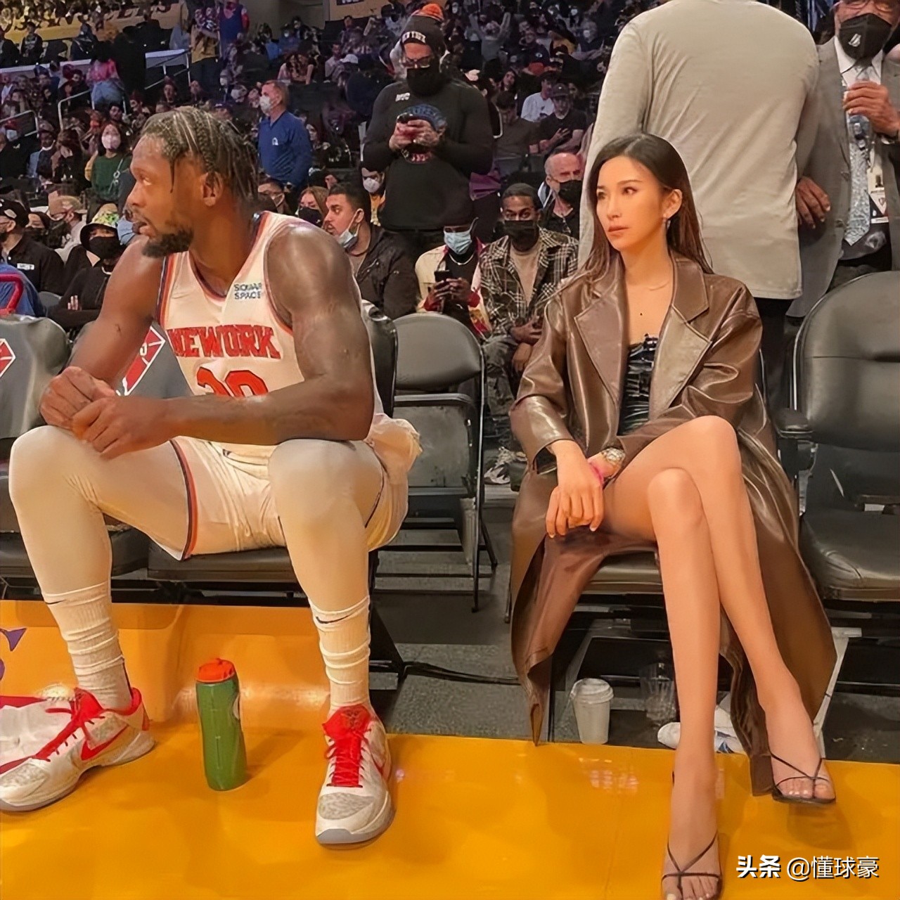 nba尼克斯为什么排第一（24年前白捡尼克斯，老板多兰如今赚了多少钱？难怪会选择躺平）