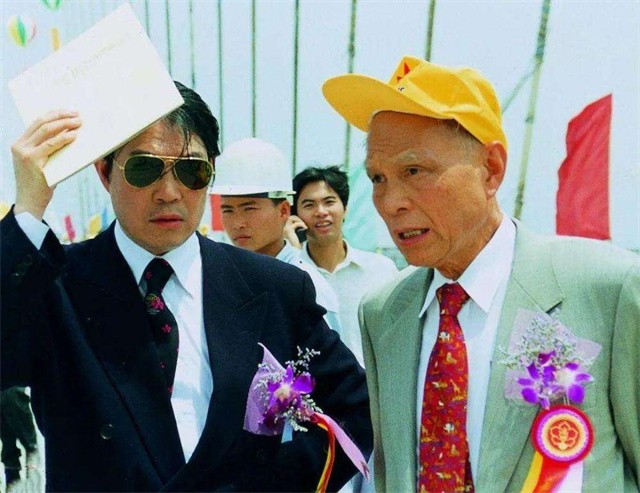 霍英东二房冯坚妮，霍母百般阻拦下偷偷迎娶，让霍英东钟情52年