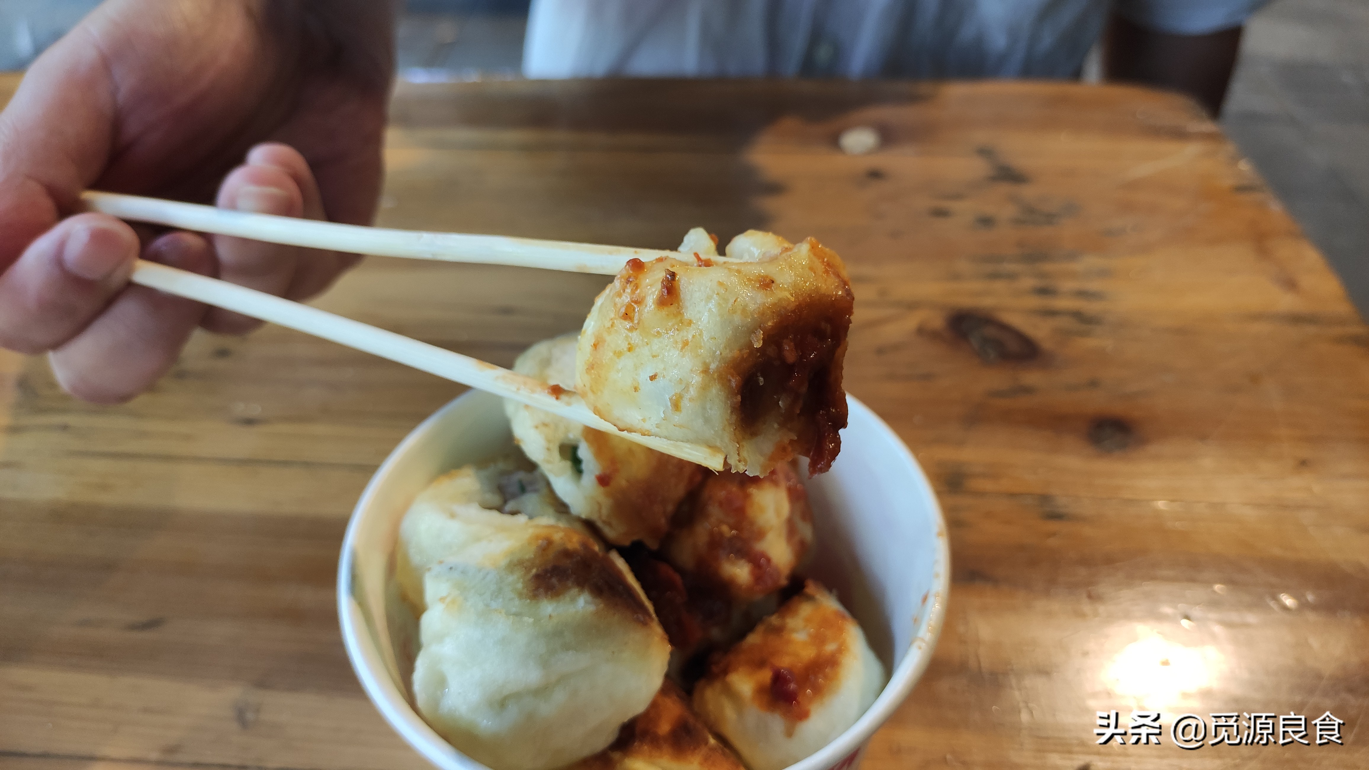 来武汉旅游，汉口这边的深夜美食推荐，这5家夜宵小吃店好吃不贵