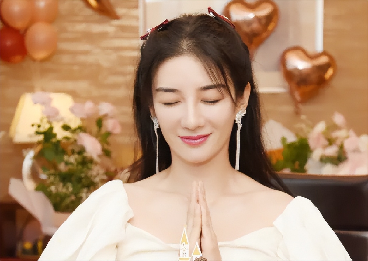 这10位女星，都曾是上戏校花，如今有人整容、有人被家暴