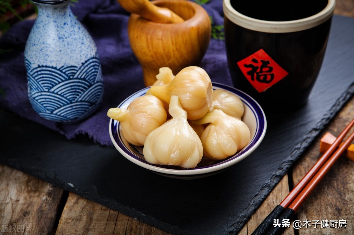 腌制大蒜的做法（腌制大蒜的做法大全窍门）-大连信息网