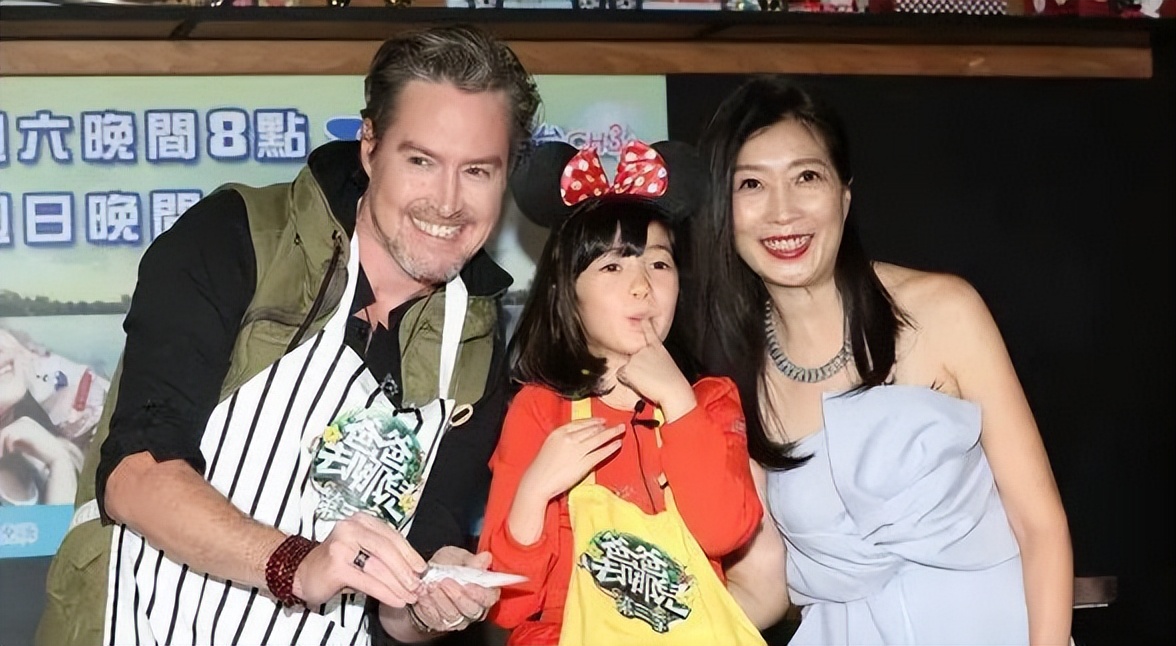 黄嘉千夏克立离婚