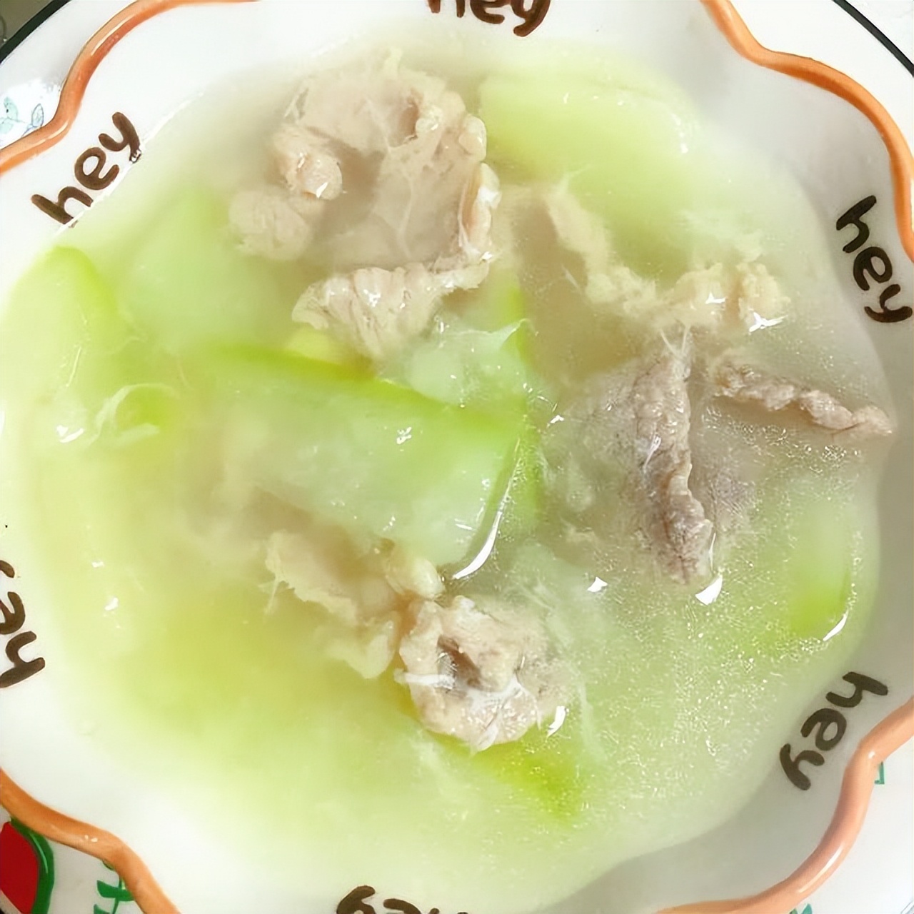 夏天出汗多，广东人都爱喝这汤！清淡鲜美又解暑，喝完全身都舒服