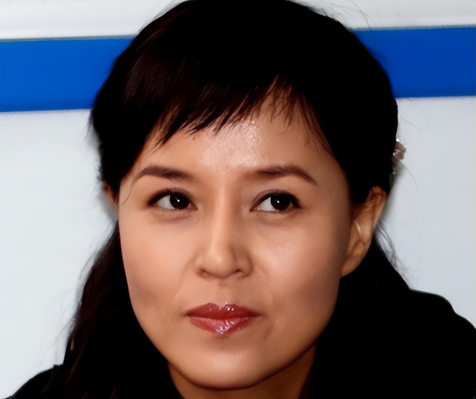 演员于莉红:31岁嫁初恋马诗红,结婚22年无子女,风光背后有泪水