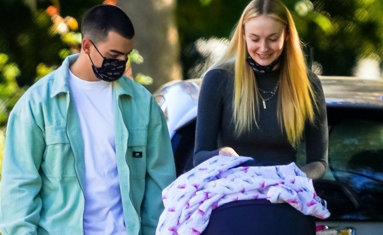 26岁索菲特纳二胎产女，经纪人证实喜讯，曾出演《权力的游戏》