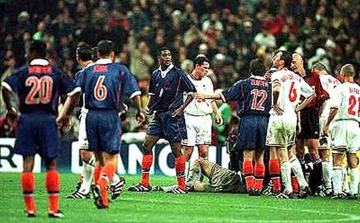 荷兰球员纽曼(世界杯的遗憾03：1998年的荷兰队)