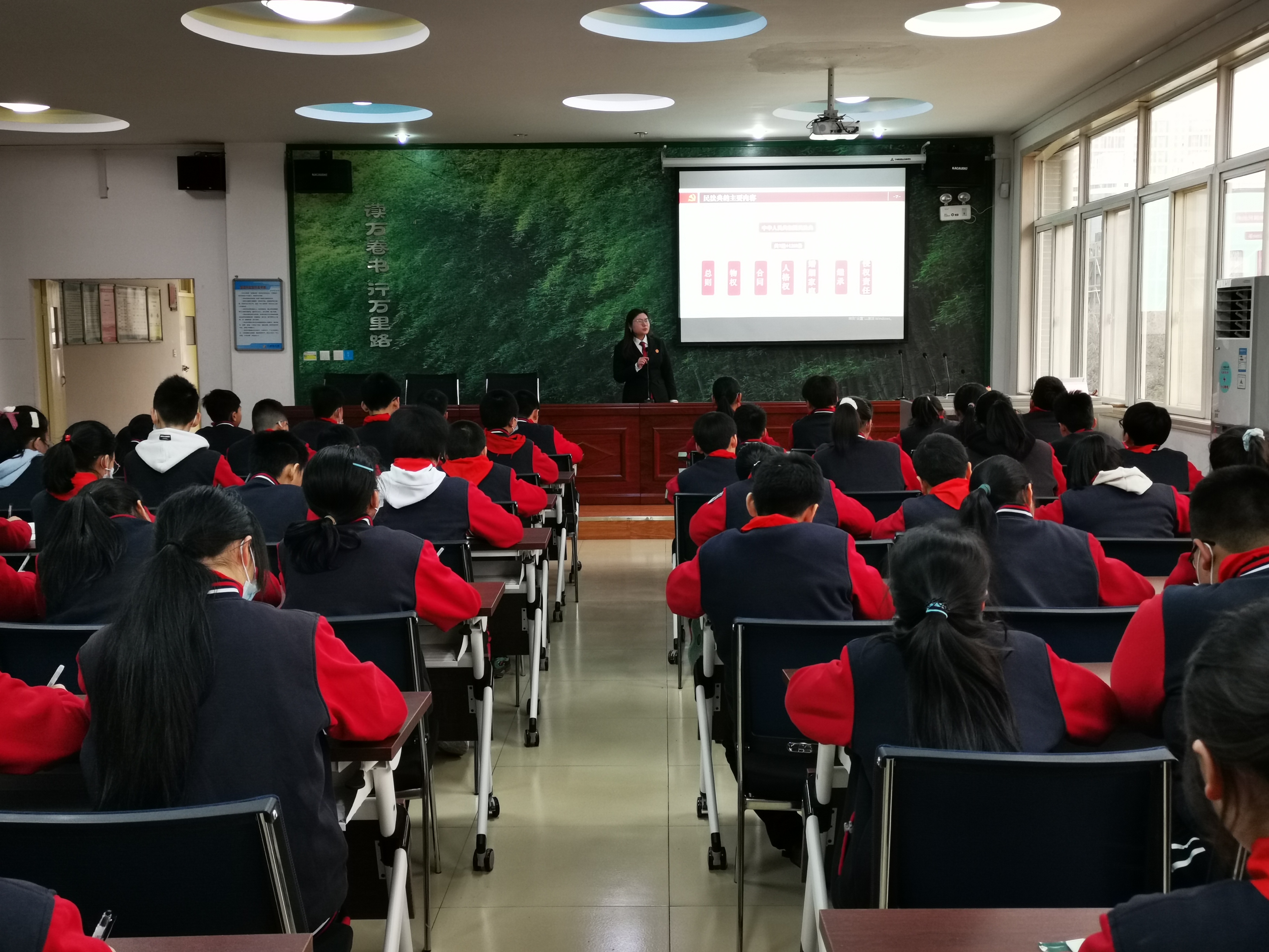 西安碑林法院：以“法”之名 护航少年的你