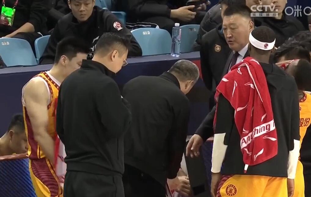 cba为什么打不出特别炸的球「加时逃出生天!CBA戏剧性一战：连续3次底线球发不出来,险爆大冷」