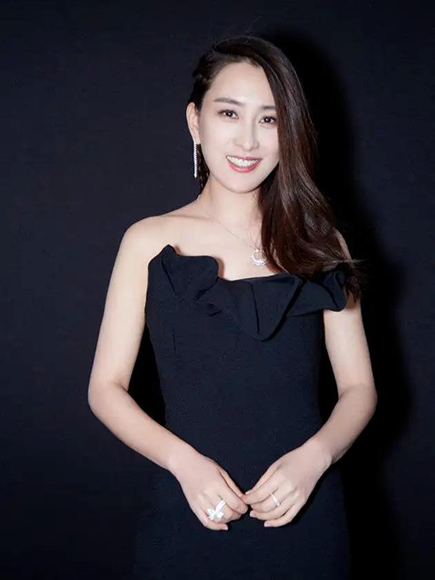 李易峰唯一承认的女友 李易峰有过女朋友吗-世界十大百科