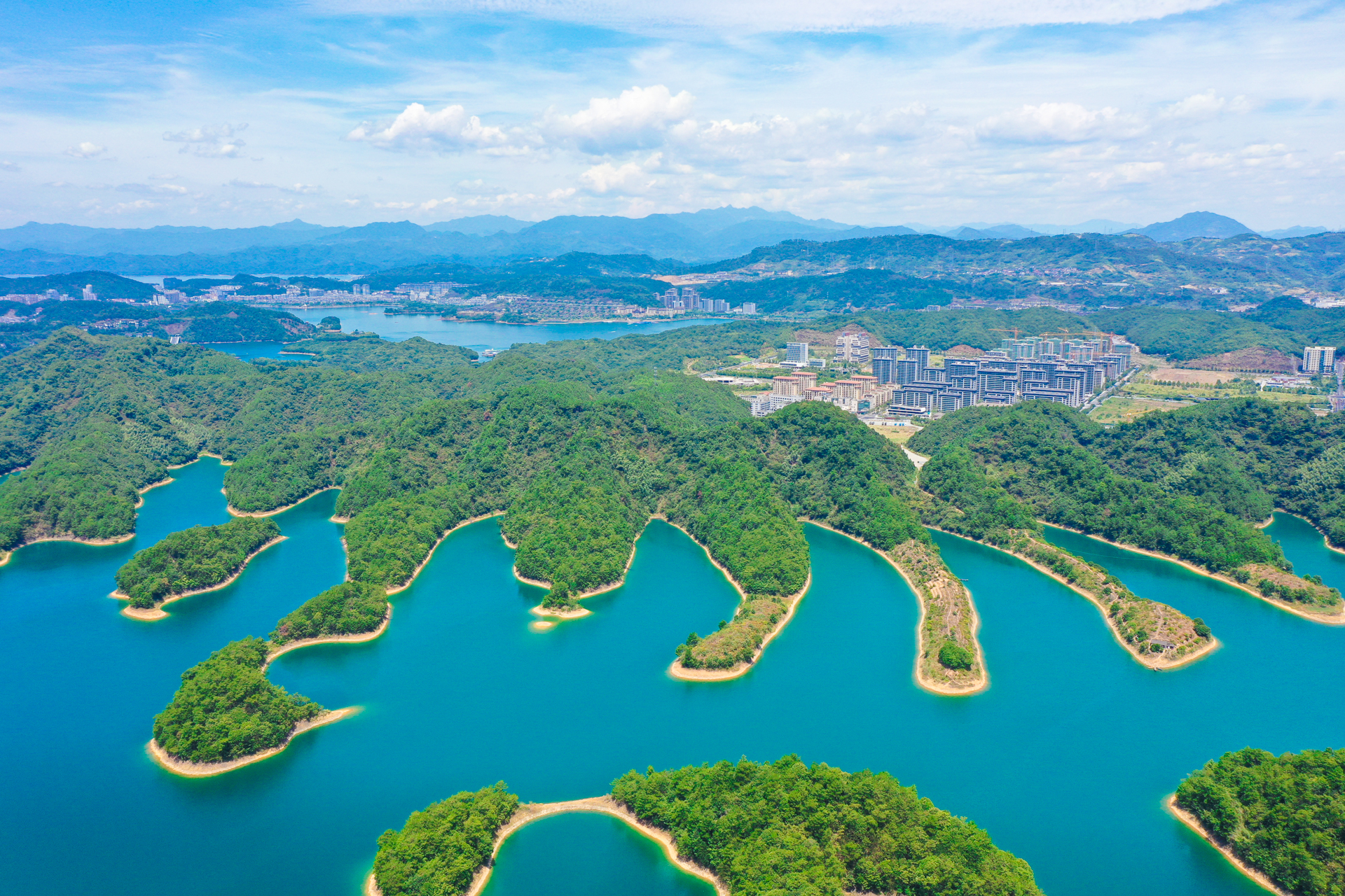 浙江千岛湖附近什么好玩的地方（千岛湖夏日游玩攻略）