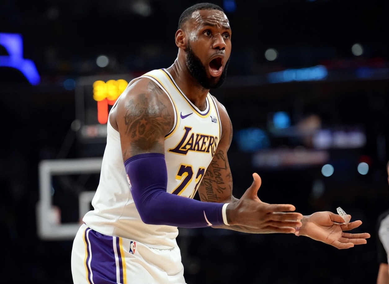 库里在nba什么水平（库里伟大神迹比肩乔丹，75人唯二人！詹皇仰望，4冠含金量不如1冠）