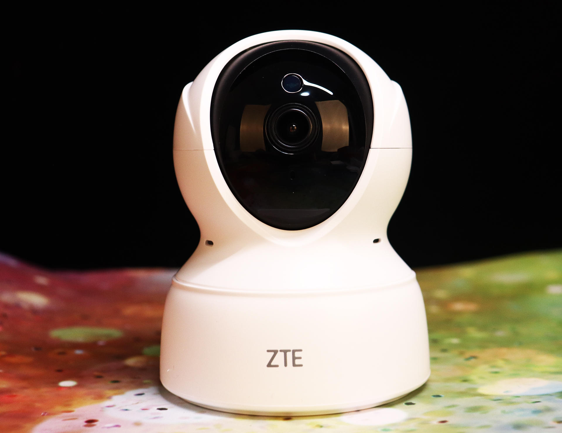 身边的智能守护神-中兴zte「小兴看看」家用监控摄像头测评