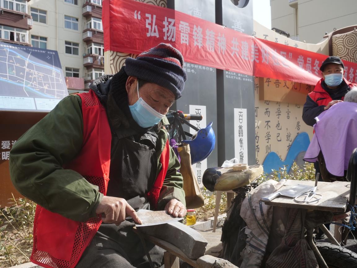 王家营街道：冬训课堂进小区 雷锋精神大弘扬