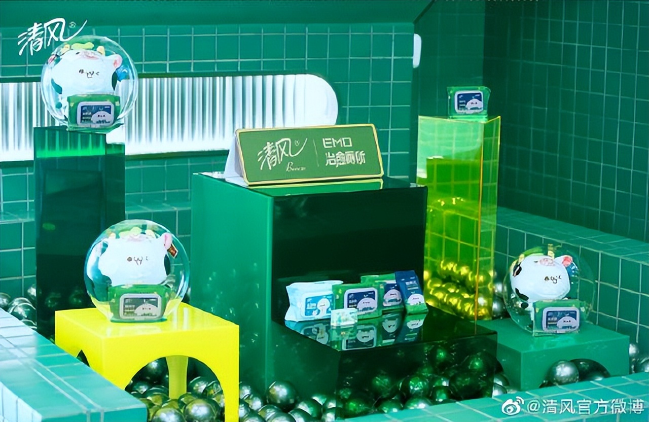 “厕所社交”拯救emo情绪，品牌营销还能这么玩？