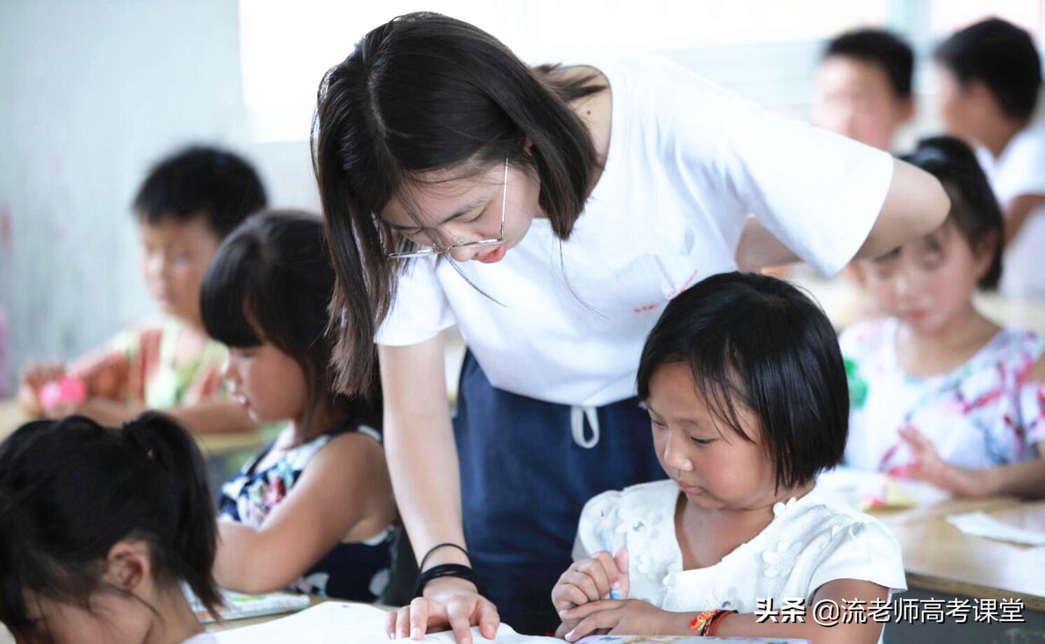 高三女生，学习师范类专业好还是护理学比较好？不同选择不同发展