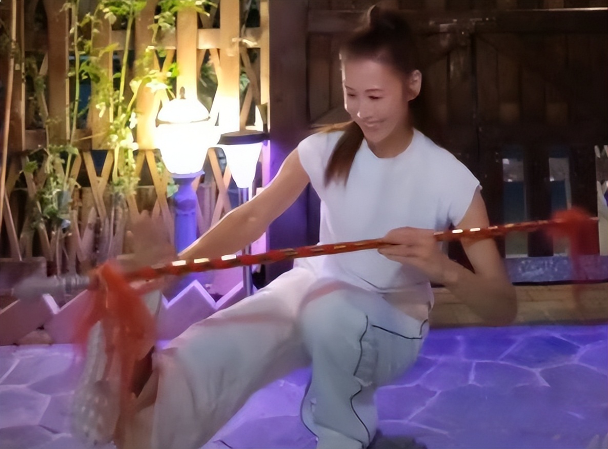 《水浒传》播出24年，8位演员境况相差太大，男7号如今成顶流