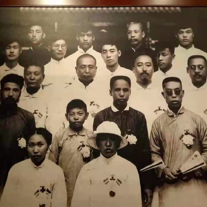 周恩来的秘密战线有多精彩？天下皆是朋友，情报信手拈来